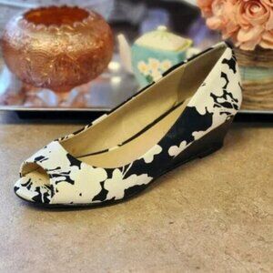 CL By Laundry Peep Toe Wedges